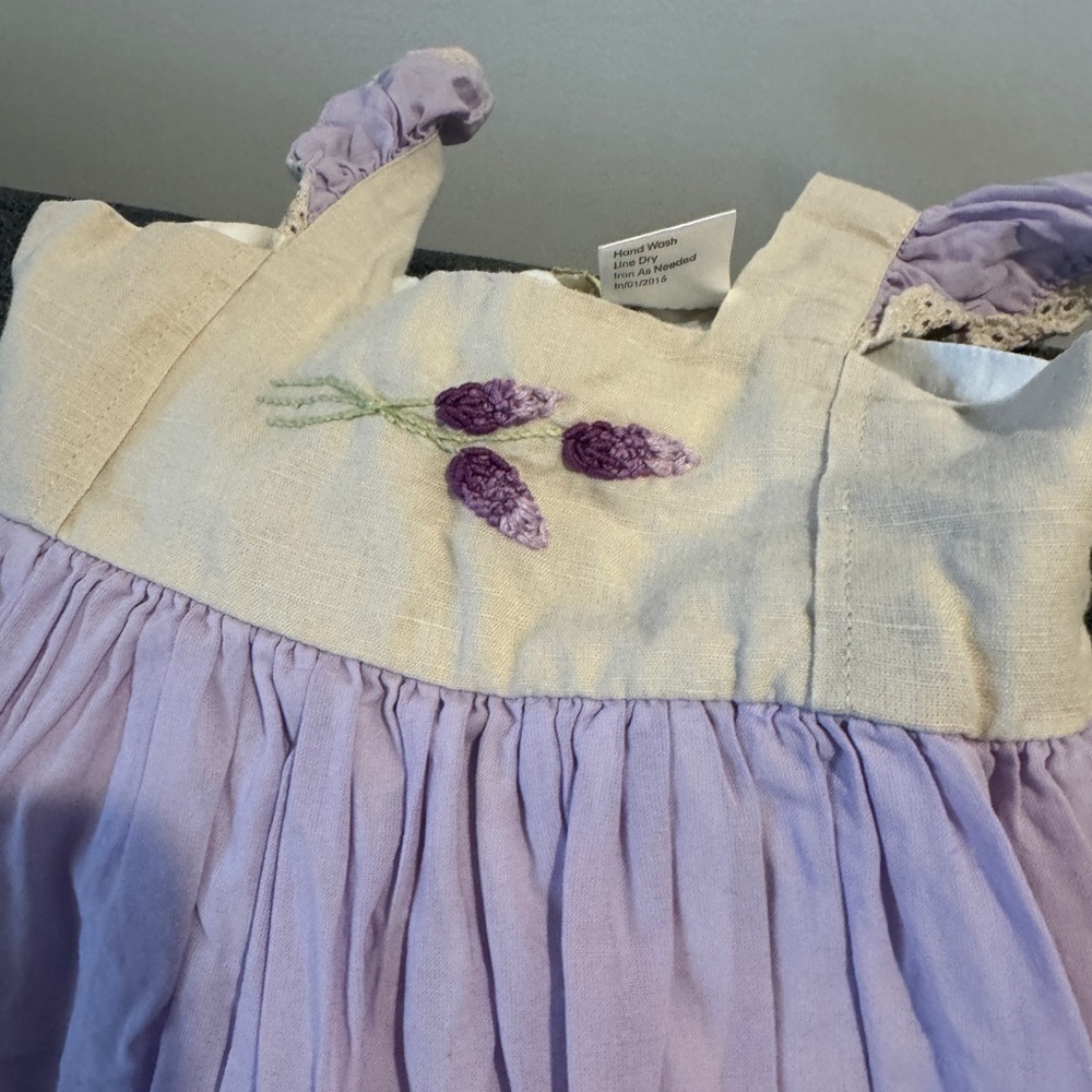 Well Dressed Wolf Heirloom Lavender Purple and Cream Sleeveless Dress 24M - Picture 4 of 4